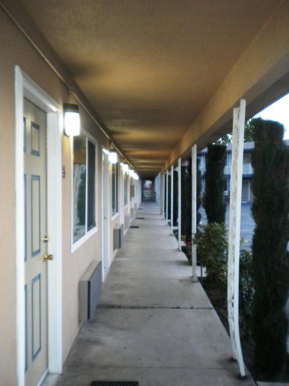 Holiday Motel - Fresno Eksteriør bilde